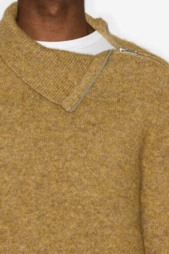 Aliocha sweater med opretstående krave i ensfarvet alpaca-strik