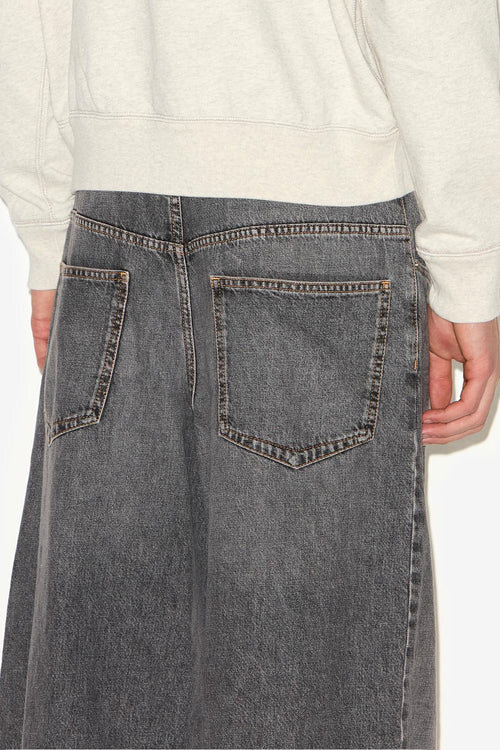 Janael højtaljede jeans med løs pasform Janael højtaljede jeans med løs pasform