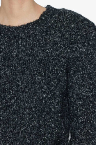 Kalo Sweater i ensfarvet fluffy strik