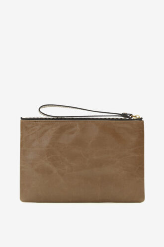 Mino skinnende læderclutch