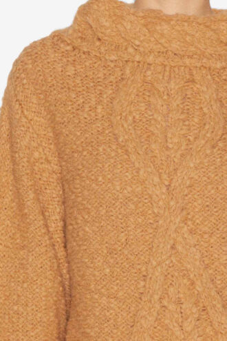 Romane kabelstrikket sweater